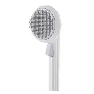 Brosse autonettoyante pour chats et chiens montrant son efficacité à retirer les poils morts.