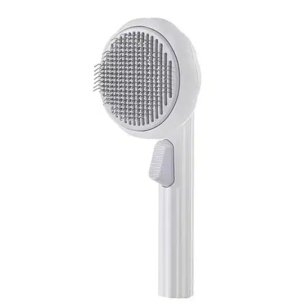 Brosse autonettoyante pour chats et chiens montrant son efficacité à retirer les poils morts.