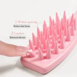 Brosse de massage en silicone avec manche, idéale pour le cuir chevelu et le démêlage des cheveux.