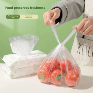 Sacs de conservation des aliments en plastique pour maintenir la fraîcheur des fruits et légumes.