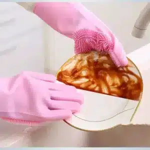 Gants de nettoyage en silicone multifonctions avec brosse intégrée.