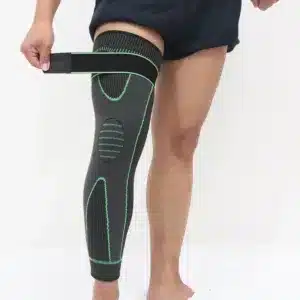 Genouillères de compression sportive, soutien musculaire et articulaire.
