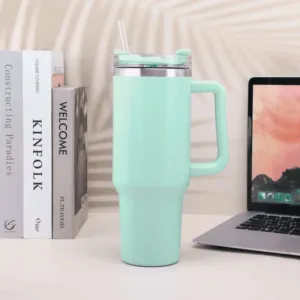 Gobelet thermique 1,2L avec paille