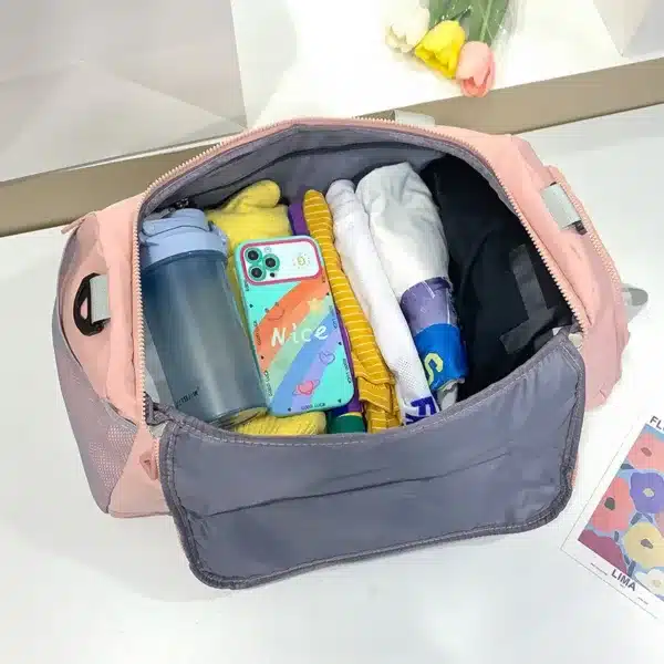 Sac de sport avec compartiment à chaussures intégré