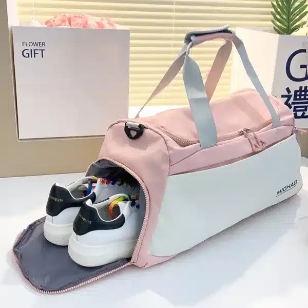 Sac de sport avec compartiment à chaussures intégré