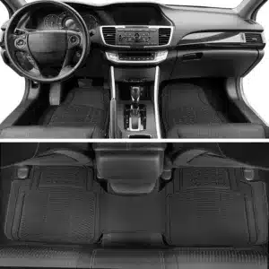 Intérieur de voiture équipé de tapis antidérapants