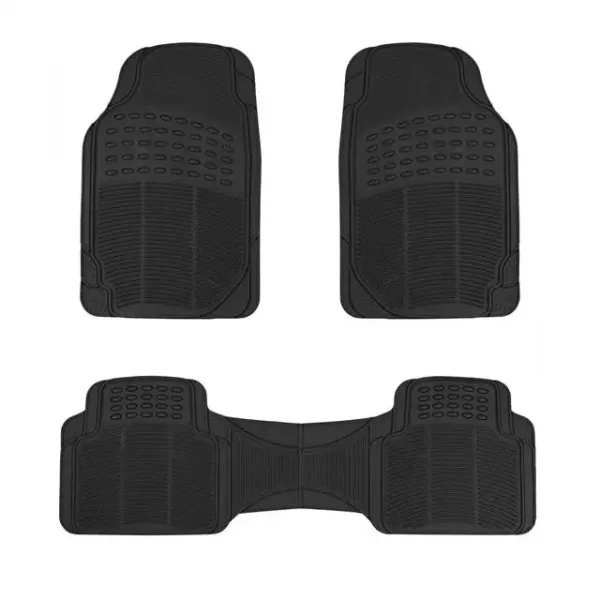 Intérieur de voiture équipé de tapis antidérapants