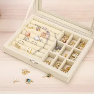 Boîte à bijoux vitrée avec compartiments pour rangement bagues, boucles et colliers au Maroc