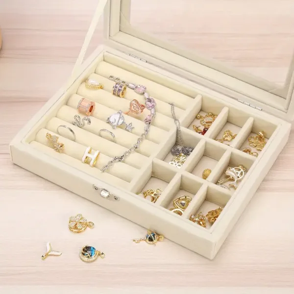 Boîte à bijoux vitrée avec compartiments pour rangement bagues, boucles et colliers au Maroc