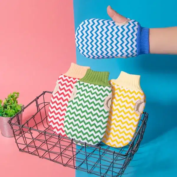 Gant exfoliant de bain doux avec motif zigzag coloré et intérieur en tissu éponge absorbant