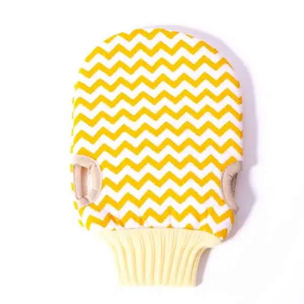 Gant exfoliant de bain doux avec motif zigzag coloré et intérieur en tissu éponge absorbant