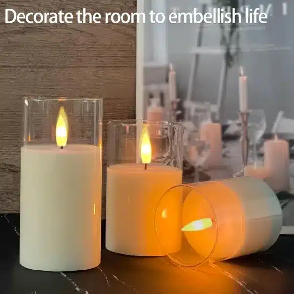 Bougies LED en verre avec flamme réaliste et télécommande posées sur plateau en bois