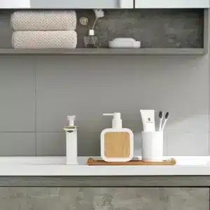 distributeur de savon bambou moderne pour salle de bain