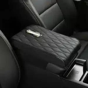 accoudoir voiture avec porte mouchoirs intégré et pochette latérale