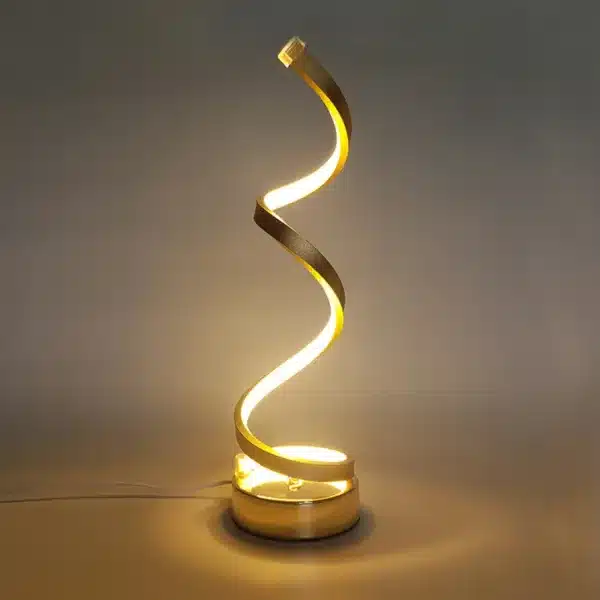 lampe LED design spirale avec lumière chaude allumée sur une table