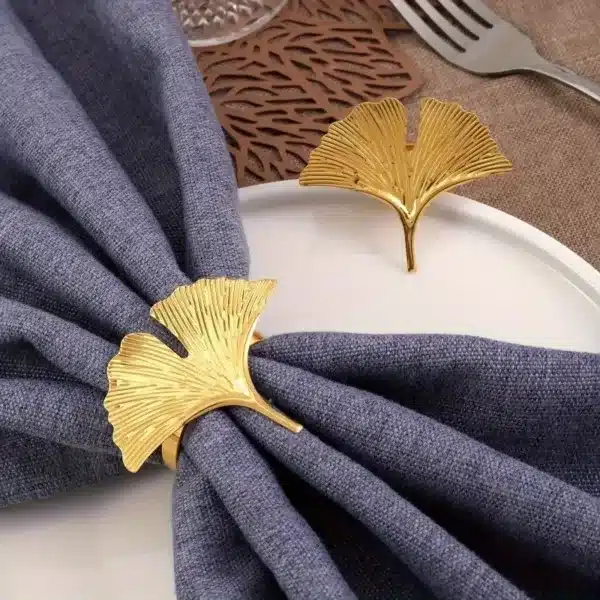 Ronds de serviette dorés en forme de feuille Ginkgo, élégants pour décoration de table raffinée