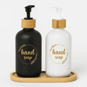 Set distributeurs de savon noir et blanc 500 ml avec couvercles bambou et écriture dorée