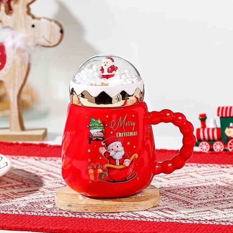 tasse-de-noel-avec-couvercle-boule-a-neige-rouge Tasse de noël avec couvercle boule à neige