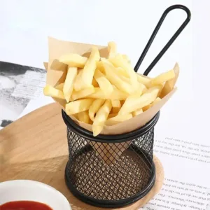 Panier à frites en métal noir avec poignée – présentation élégante
