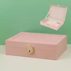 Boîte à bijoux avec clé et compartiments pour bagues colliers bracelets et montres au Maroc