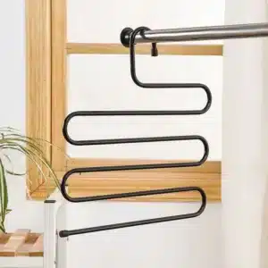 Cintre porte pantalons multicouche en métal noir pour rangement armoire au Maroc