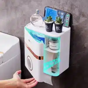 distributeur de papier toilette mural blanc avec rangement supérieur pour téléphone et accessoires dans une salle de bain moderne au maroc
