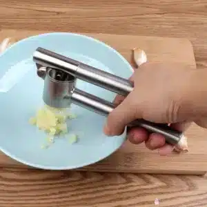 Presse ail manuel en acier inoxydable pour cuisine au Maroc