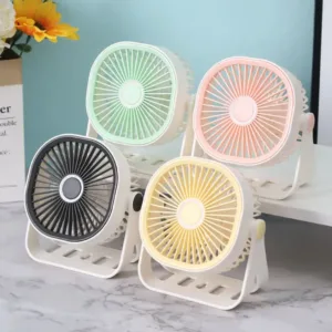Mini ventilateur de bureau portable USB rechargeable avec support inclinable réglable.