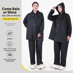 Ensemble imperméable de pluie 2 pièces avec veste à capuche et pantalon.